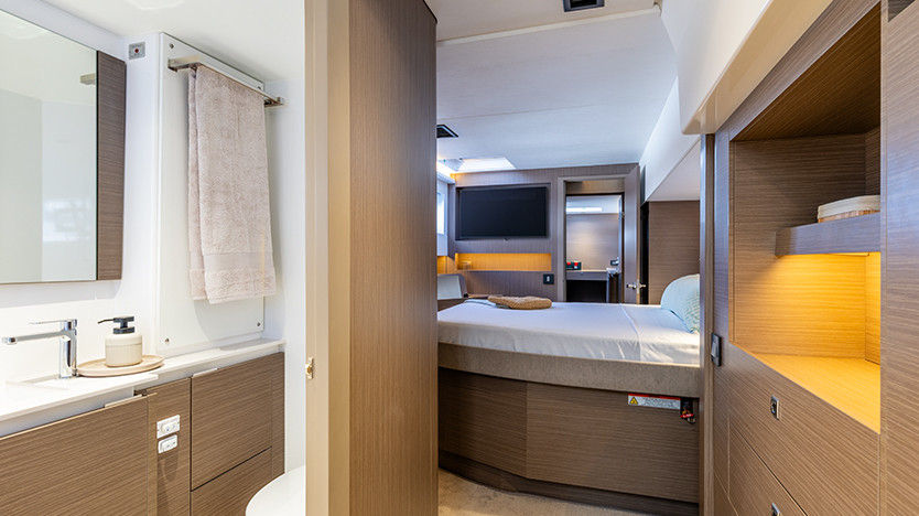 Leopard 50 Interior