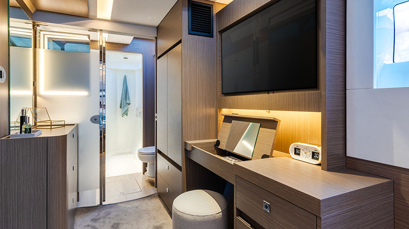Leopard 50 Interior