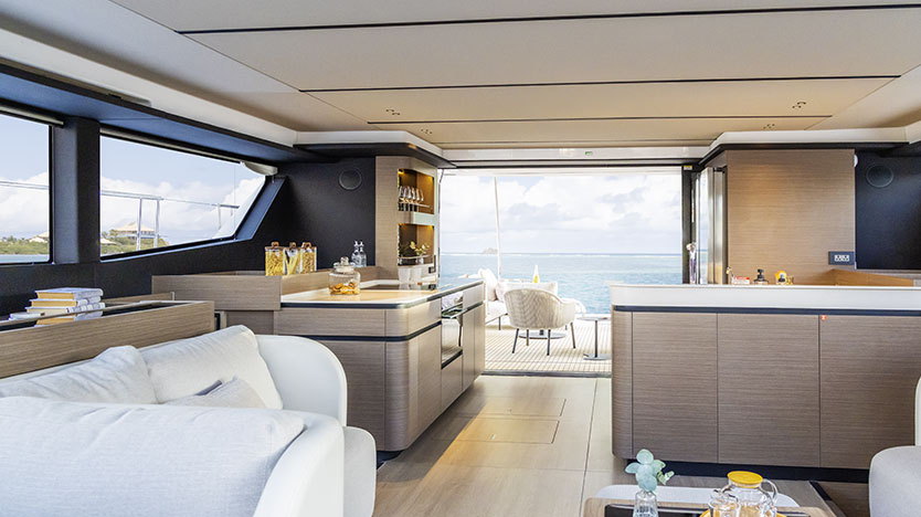 Leopard 53 PC Interior